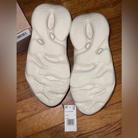 Yeezy Foam Runner RNR RNNR Sand - Picture 5 of 7